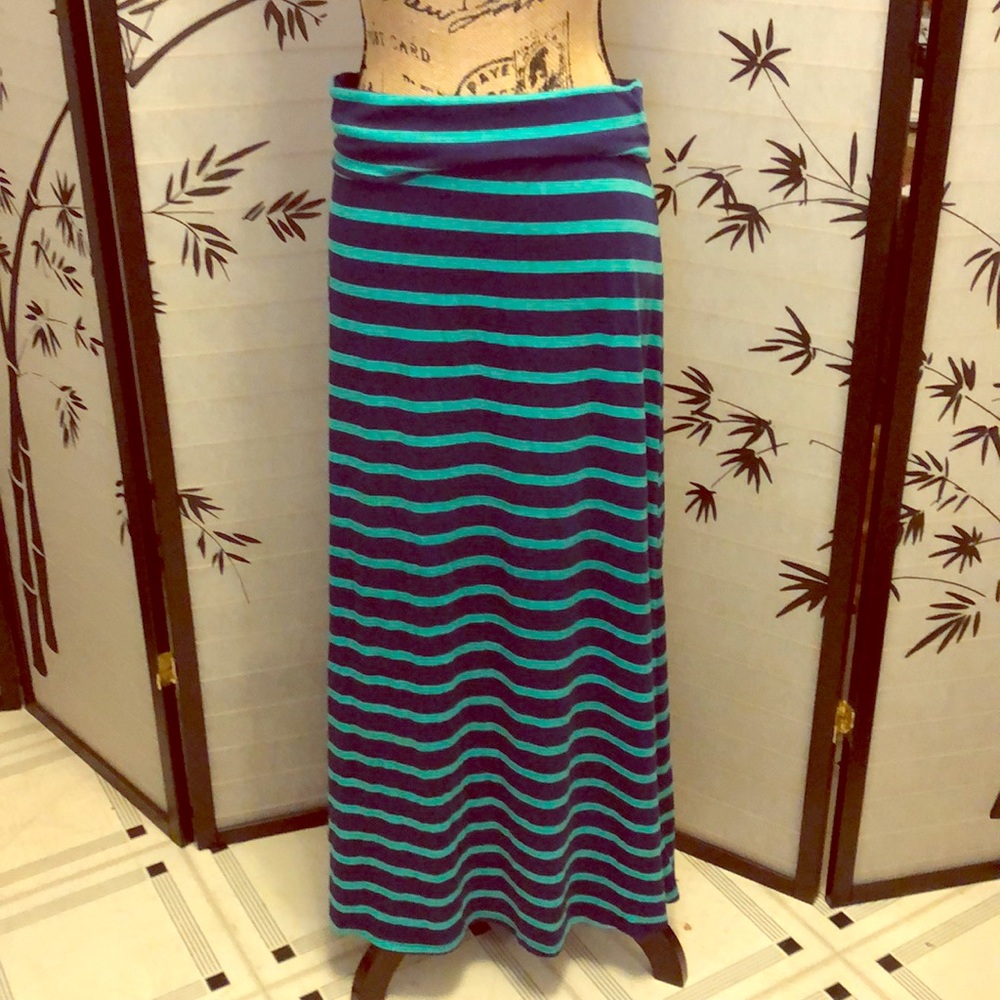 Mossimo Maxi skirt